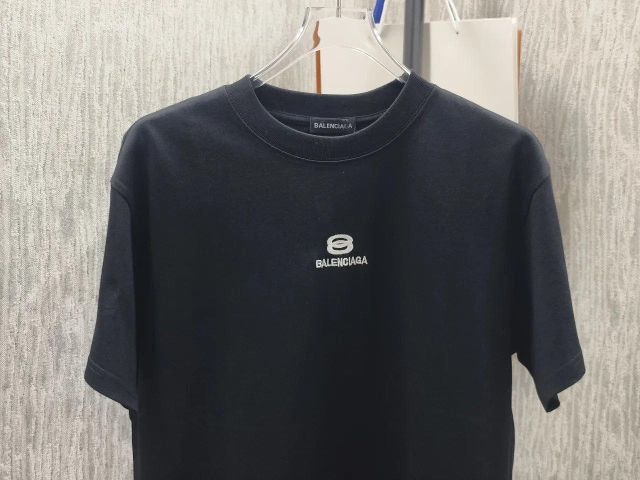 P80🌈🌈 Balenciaga/ New Arrival Classiclogo -【 32 】 - 320G 🔥 Logo ， - ：Black White - Size：S M L XL XXL - Same Style